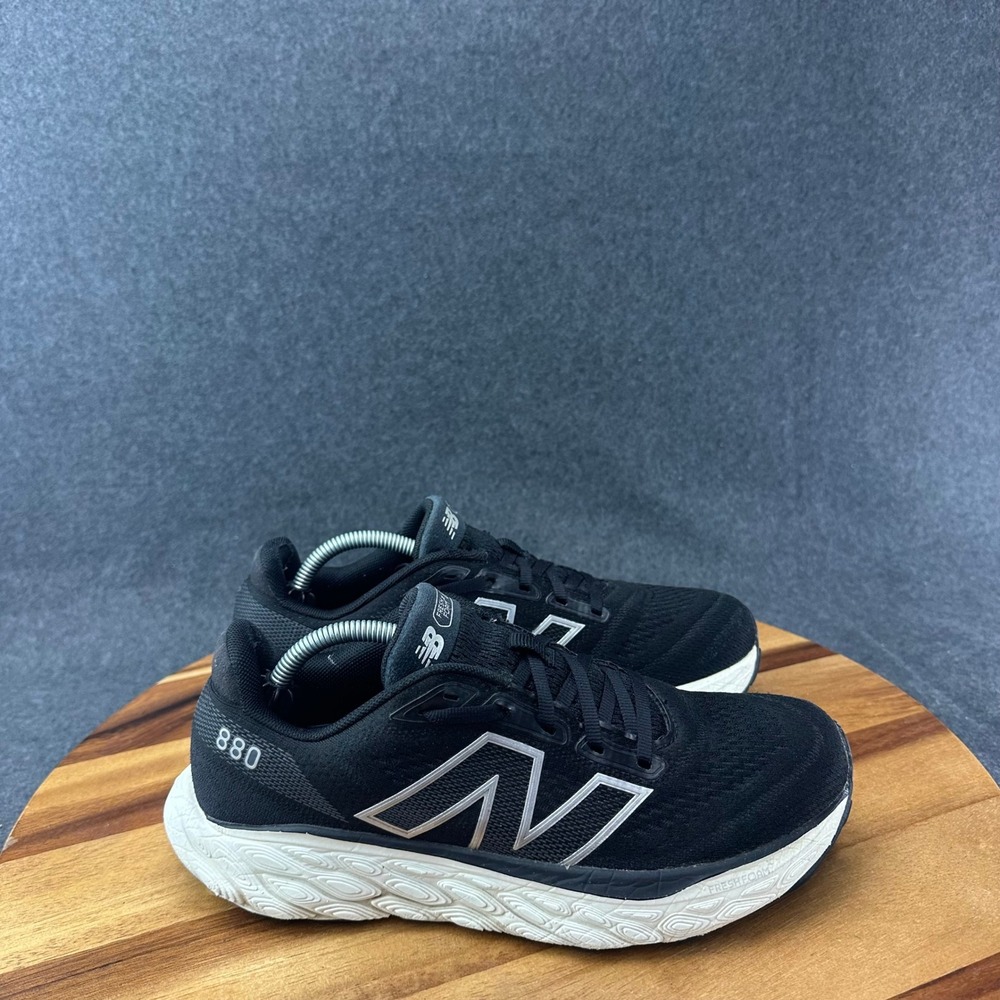 New Balance Fresh Foam X 880v14 Womens 8.5 AA Narrow Running Shoes Black W880K14